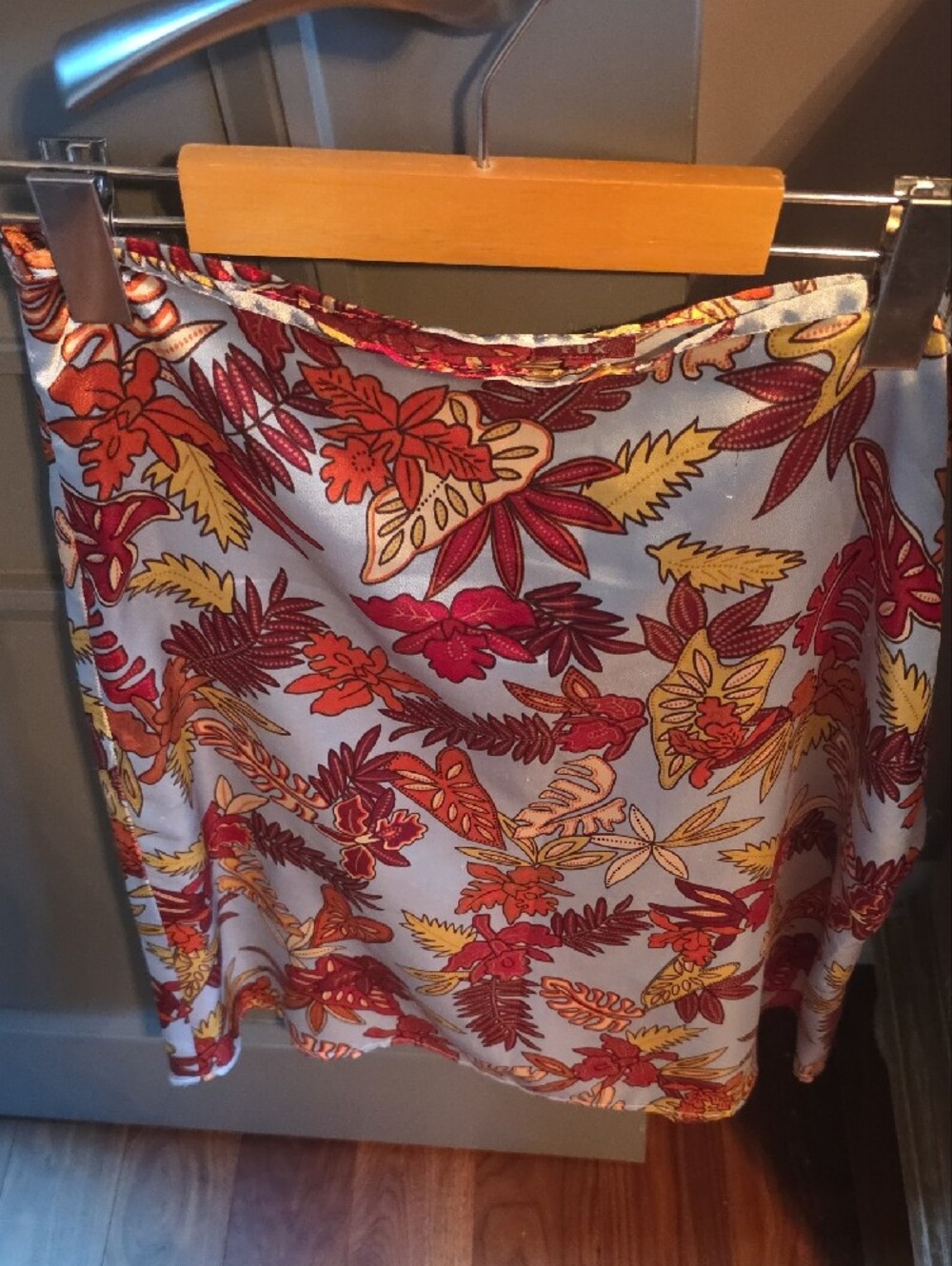 Fox Floral Midi Skirt in Red, Yellow & Cream - Picture 2 of 3